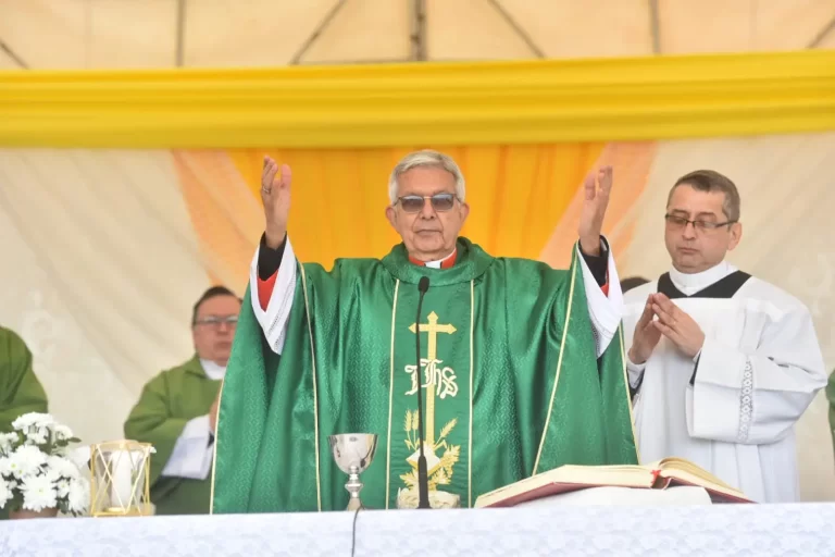 Cardenal Martínez pidió al Gobierno proteger a niños y jóvenes de las drogas