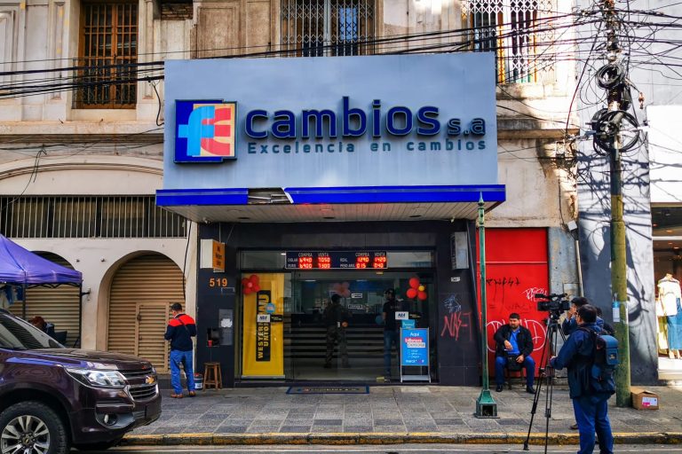 Senad y Fiscalía verifican documentos de casas de cambios y una era sólo fachada