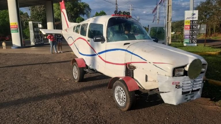 Ahora los aviones se mueven en las calles