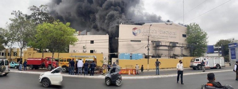 Incendio de depósito de USD 2.000.000 genera dudas y comentarios en redes