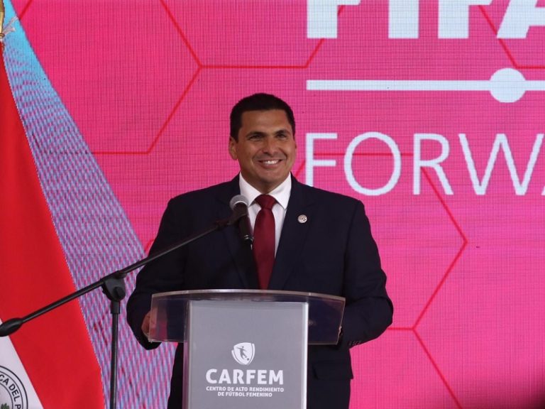 Harrison no cumplió con su promesa y se lanza de nuevo a presidir la APF