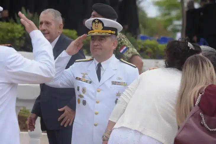 Marito pasó a retiro al Almirante Carlos Velázquez, hermano de vicepresidente de la República