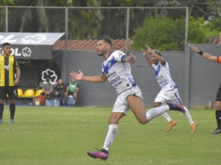 Ameliano festeja permanencia en Primera y con el título de campeón de la Copa Paraguay