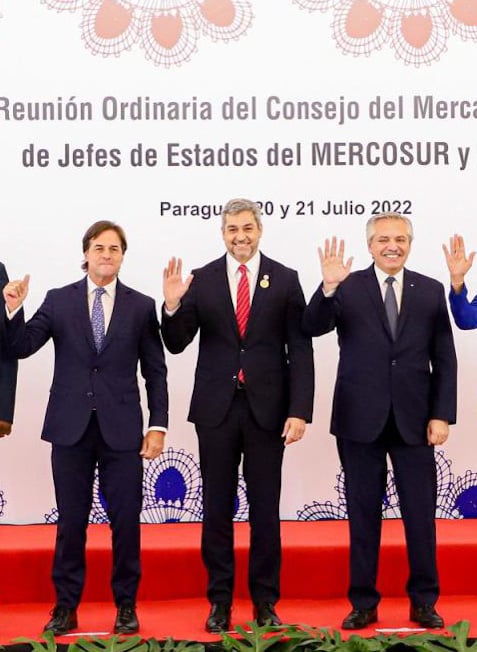 Mercosur plantea negociaciones con grandes bloques, pero no supera vaivenes internos de países miembros