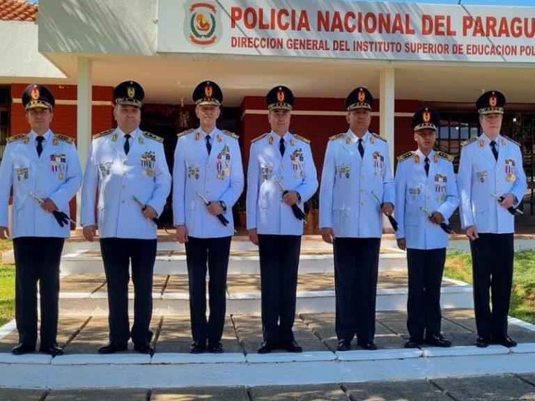 Asumen nuevos jefes policiales en medio de la inseguridad que sigue imparable