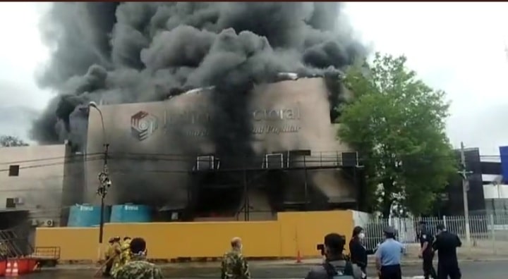 Peritos dicen que voraz incendio en TSJE que dejó un fallecido fue accidental