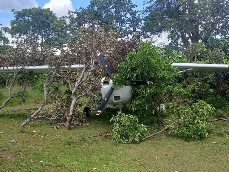 Con problemas mecánicos fue encontrado en Bolivia aquel avión robado en Paraguay