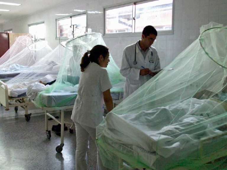 Todas las alarmas prendidas por hospitales desbordados de pacientes con covid y chikungunya