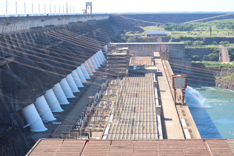 Abdo dejará el poder sin plantear estrategia para renegociar el Tratado de Itaipu