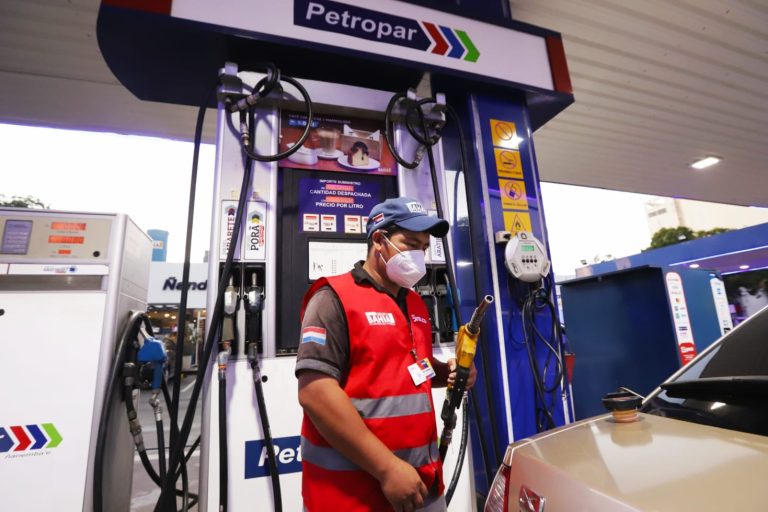 Petropar vendía combustibles a precio de campaña electoral