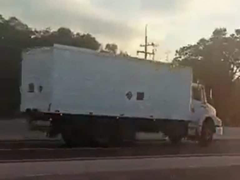 Otro camión en apuros fue visto en Pedrozo