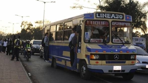 Guerra en transporte: empresarios emplazan al gobierno y ciudadanos revelan corrupción