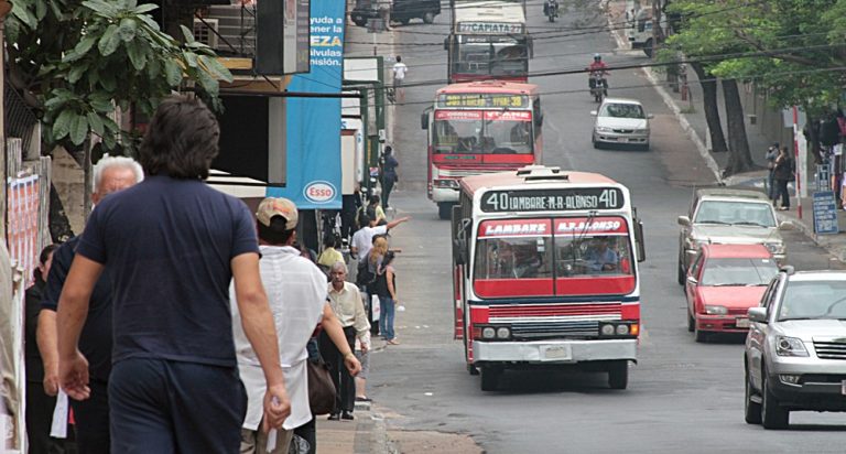 Seguirán las reguladas y la salida de vehículos viejos en el servicio de transporte público