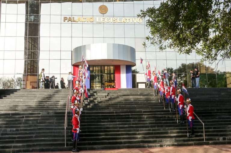 Desafío del nuevo Congreso es dar un corte a la crisis del BCP