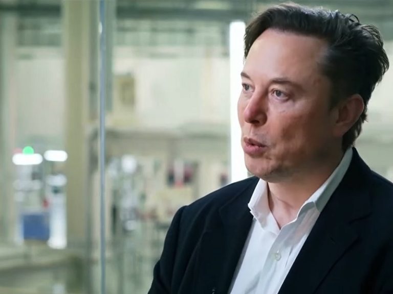 Elon Musk elimina al icónico pajarito de Twitter y lo cambia por una “X”