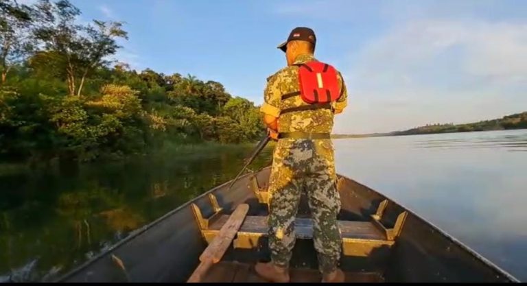 Incidente en el río Paraná: personal de la Prefectura Naval Argentina detiene a miembro de la Armada Paraguaya