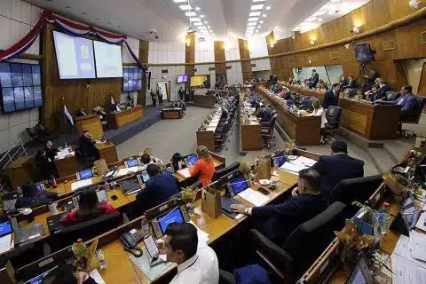 Diputados sancionan ley que acorta burocracia en trámites administrativos