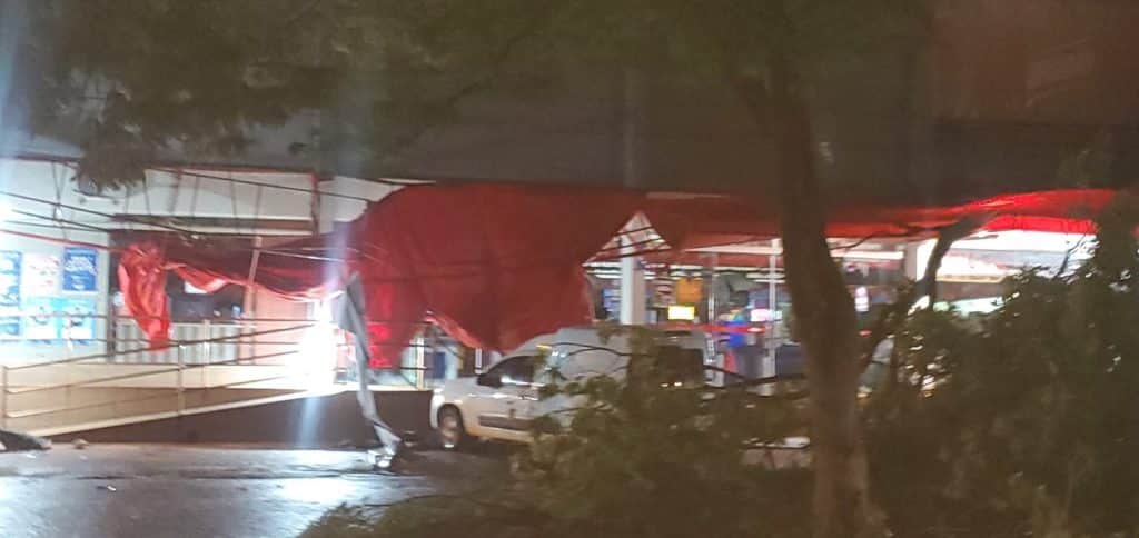 Imagenes de terror del centro de Santa Rita y el famoso Túnel Verde, destruidos por acción de la naturaleza.