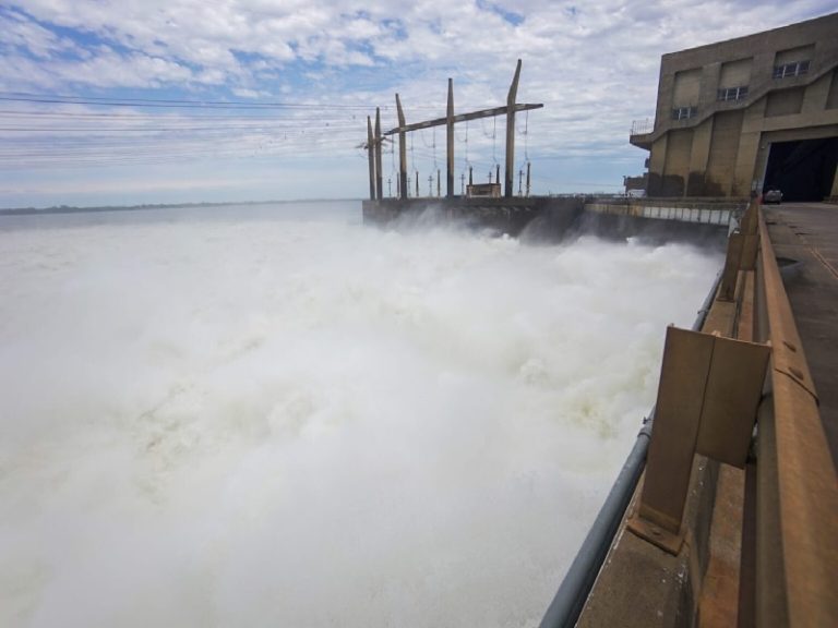 ANDE vuelve a extraer mayor cantidad de energía de Yacyretá