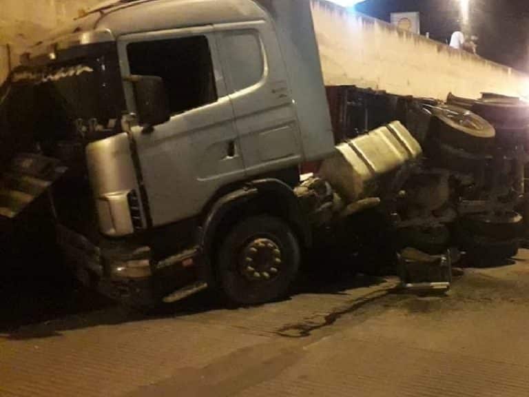 Trastornos en el túnel Semidei por accidente de tránsito