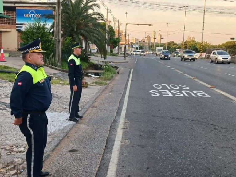 Multa llegó a 54 conductores que “invadieron” carril de buses sobre la PY-03