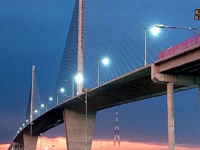 Nuevo puente al Chaco se vuelve sustentable con su nueva iluminación