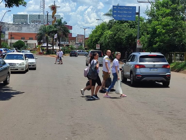 Versatilidad del comercio fronterizo: ahora los argentinos traen contrabando de combustible al Paraguay