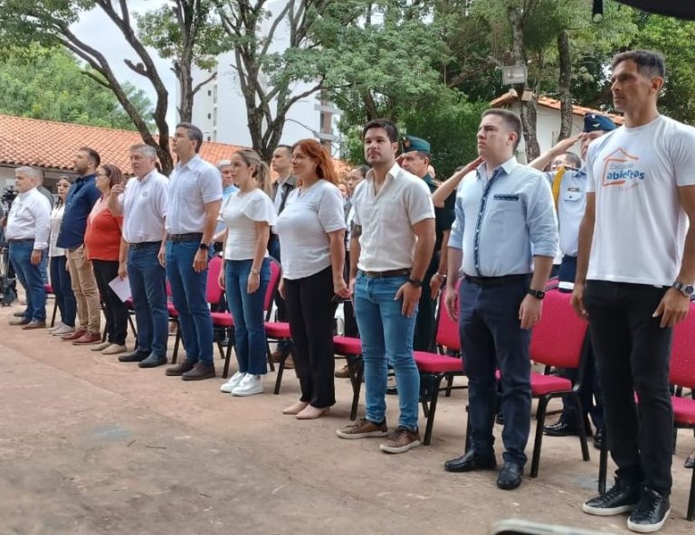 Peña dio el puntapié inicial a las “Escuelas Abiertas”