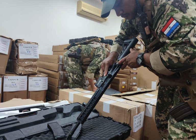 Paraguay y Jamaica lideran el índice de tráfico de armas más alto en América Latina