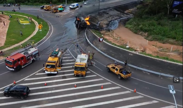 Muere un chofer sobre la ruta 2, Caacupé, al explotar el camión cisterna que conducía