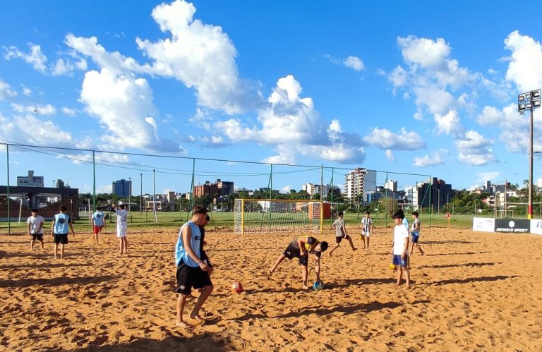 Encarnación organiza sus “primeros juegos de playa”, este fin de semana