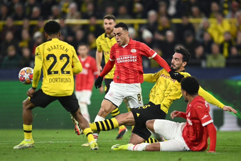 Dortmund le gano al PSV en la vuelta de los octavos de final de Champions League