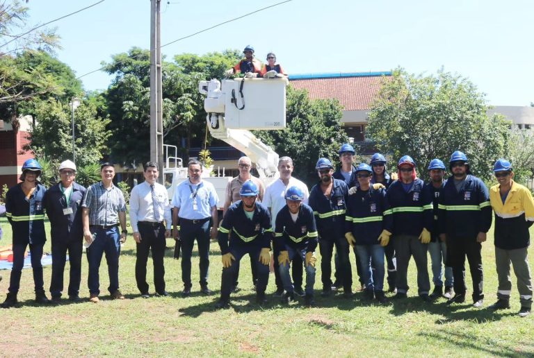 Capacitación y certificación laboral llegó a CDE como política de Estado