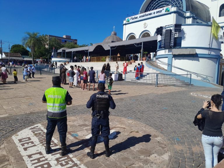 Policía mantiene importante cobertura en días santos