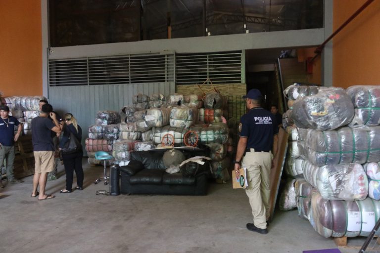 Incautan contrabando de ropas valuado en más de USD 1 millón