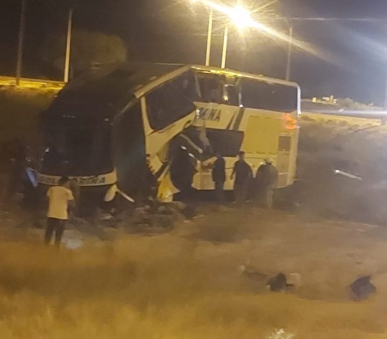 Confirman fallecidos en bus de larga distancia en el Chaco