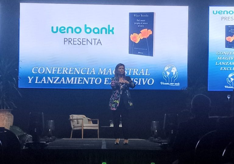 Pilar Sordo presentó en Paraguay su nuevo libro