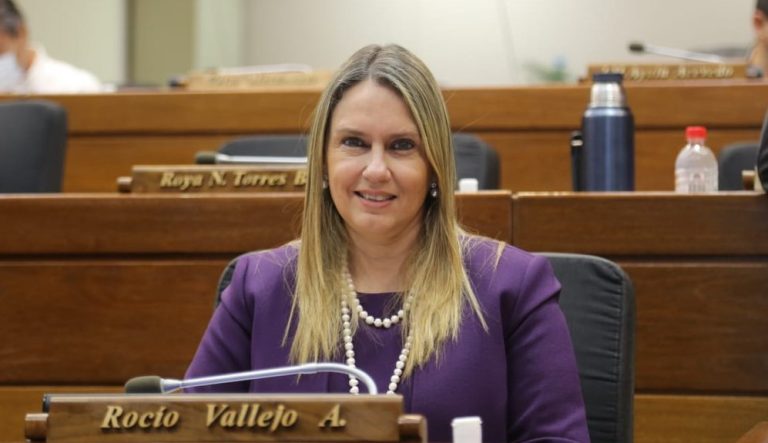 Renunció la hija de la diputada Rocío Vallejo, era comisionada en la Embajada de la ONU