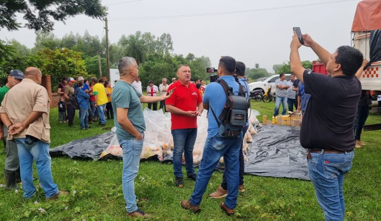 Crecida del río Paraguay afecta a 550 familias en Ñeembucú