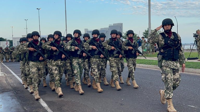 Cerraron la costanera por ensayo de desfile militar