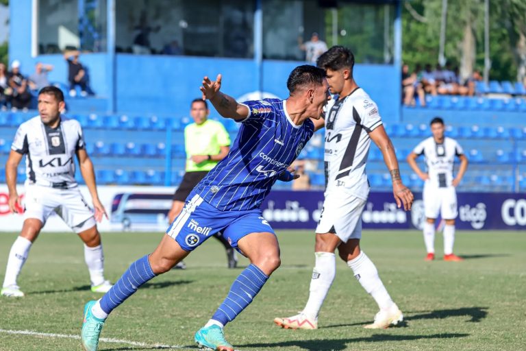 Sol triunfa con lluvia de goles en Villa Elisa