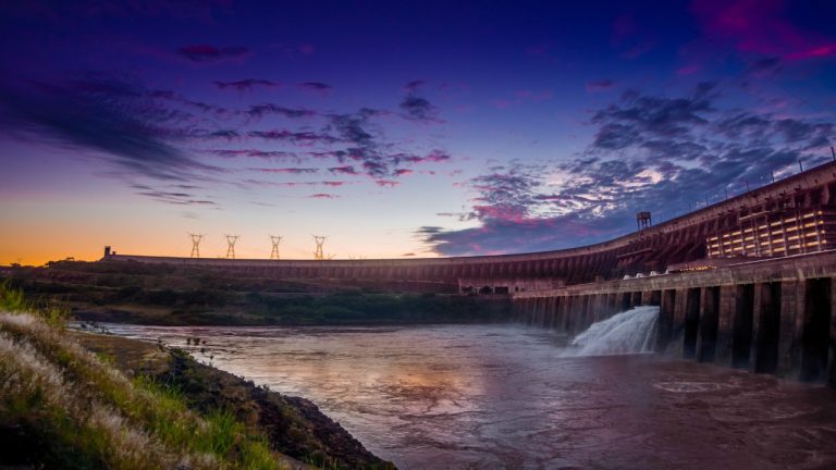 La Itaipú Binacional cumple 50 años