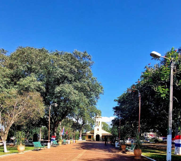 Fin de semana con ambiente caluroso durante el día. El frío volverá con todo el lunes