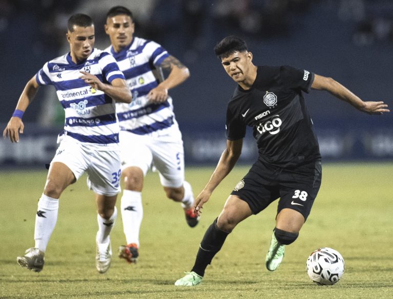 Olimpia empató ante 2 de Mayo en la terraza del país