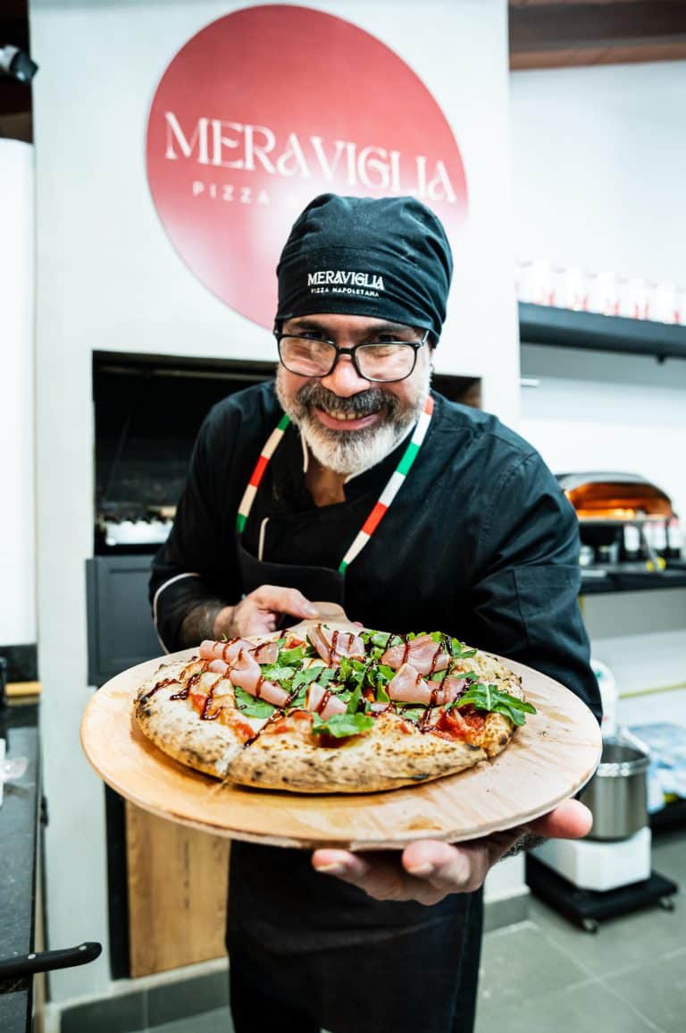 Meraviglia Pizza Napoletana: La Pasión por la Pizza que Conquistó Luque