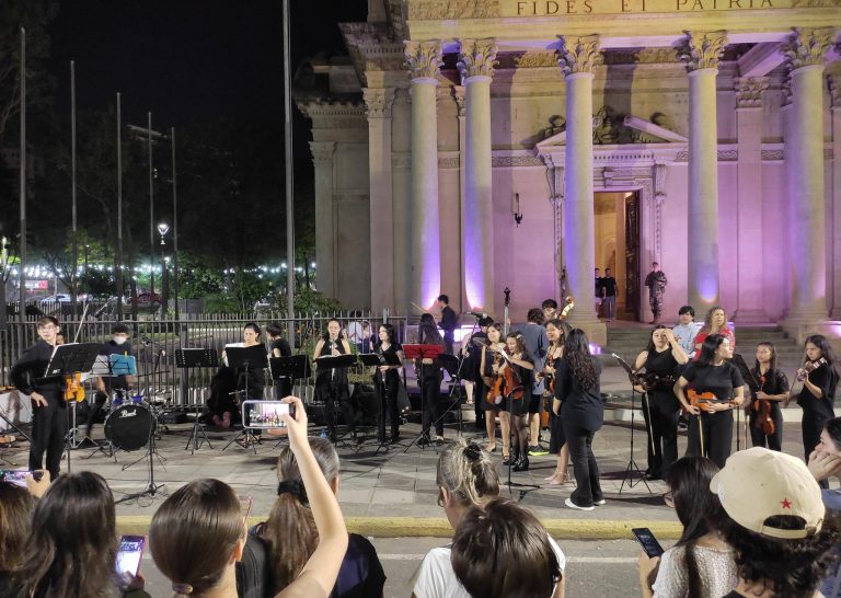 Fin de semana largo con programa especial sobre calle Palma de Asunción y otros espacios