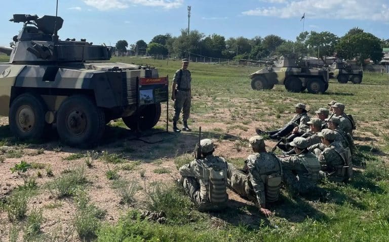 Ejército de Brasil realiza operativo en la frontera con Paraguay