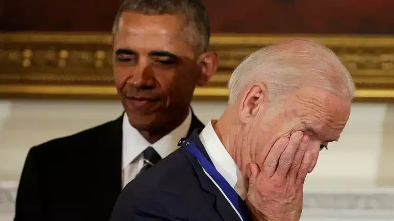 Joe Biden acusa a Obama de traición