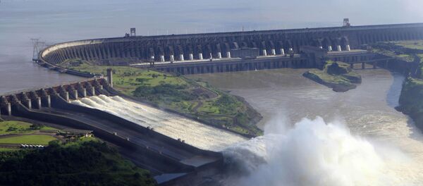 Itaipú alerta sobre altos niveles de contaminantes en el aire y pasó un informe al MADES