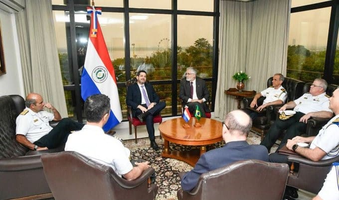 Brasil insiste en mantener hidrovía Paraguay-Paraná segura y la navegación a todo tiempo